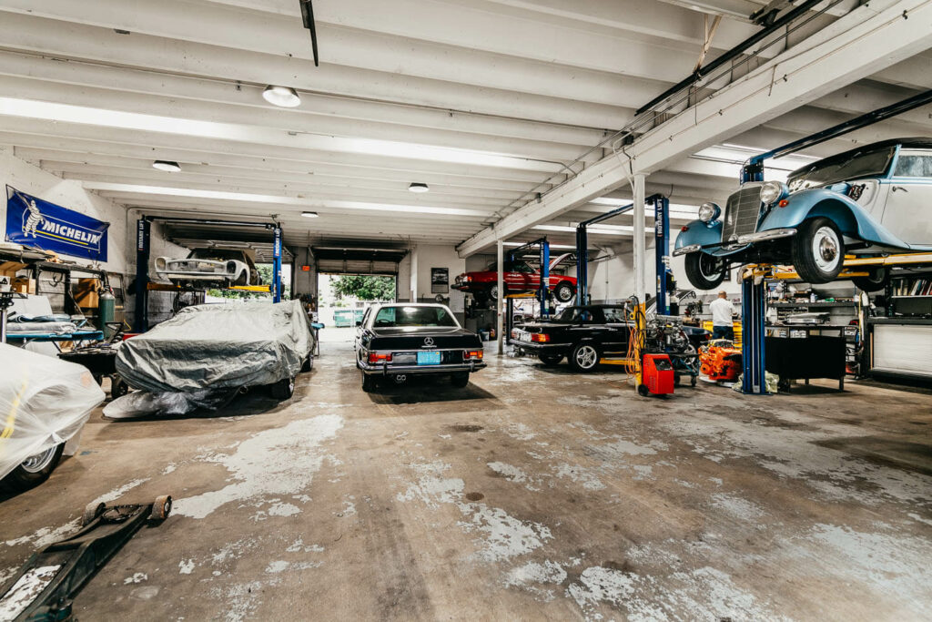 Miami Benz independent Mercedes-Benz workshop serving Coral Gables and South Miami with multiple service bays